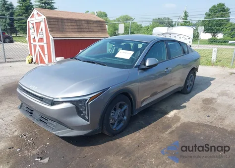 2025 Kia K4 Lxs из США, поврежденный, VIN 3KPFT4DE6SE079425